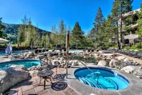Located @ Everline Resort & Spa, Pools/Spas/Golf/Ski-in&Out/Sledding/Ice Skating - 4-Sterne