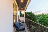 Beautiful, Cozy, Contemporary 4BR near Downtown Dallas - บังกะโล