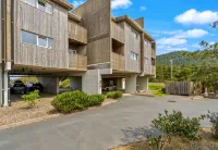 Amazing Oceanfront Views! Steps to the Sand! Rockaway 2Br Condo Nedonna Beach! - 4-Star