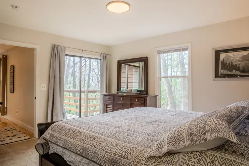 Cozy Cabin in Massanutten Resort, private yard, minutes from attractions! - Chalets