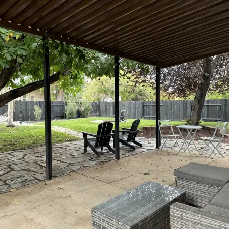 Luxury lower level , pet friendly, fully fenced yard