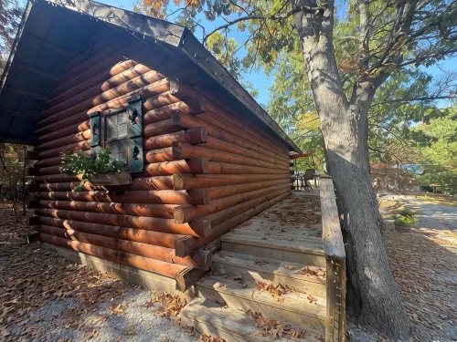 3 Crosslake ROMANTIC Log Cabin in the woods. Hot Tub & Wood Burning Fire Place. - Pools