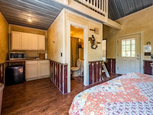 Cozy Rustic Cabins for Self or Family Retreat - Chalets