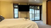 20-Acre Retreat • Hot Tub • Stunning Views - 3-Star