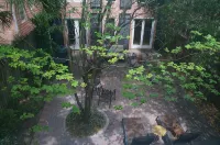 Jones Street 5 Star HGTV inspired Carriage House Historic Savannah!   Dogs Ok - บังกะโล