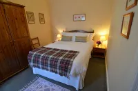 Situated in a Quiet Location With Off-street Parking. Ideal for Couples - Kitchens