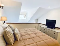SKI-IN, SKI-OUT LOFT! IN the HEART of JIMINY PEAK VILLAGE! LIFT and MT. VIEWS! - 3-Star