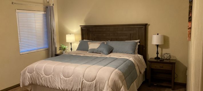 Elegant Cedar Ridge Escape with clubhouse amenities - pool, hot tub, gym, grill. Hotels in Cedar City