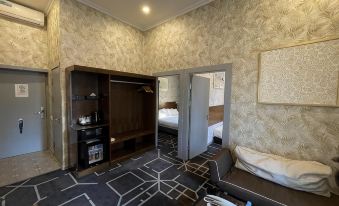 City Centre Hotel