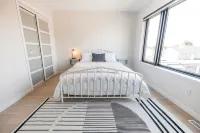 -The Cotton House- Modern, Clean, Close to MSU! - Homestays