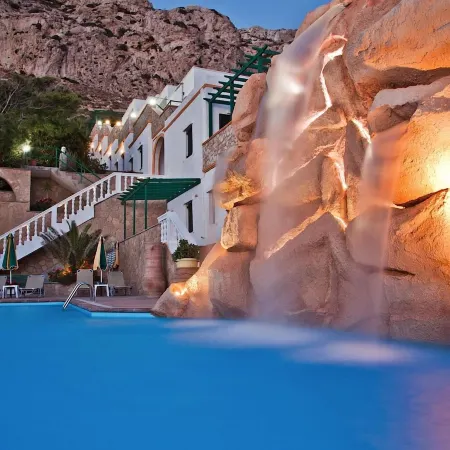 Hotel Finiki View