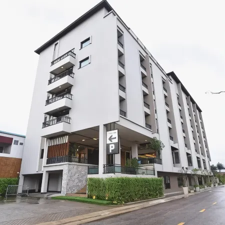Leevana Hotel Отели рядом с достопримечательностью «Храм Ват Клон Хе»