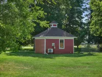 The Studio by Alex from Building Outside the Lines - Homestays