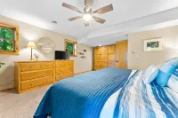 Table Rock Lake View, Huge Deck, Trees, Quiet, Updated, Decorated for Holidays! - Hytter