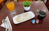 Super 8 by Wyndham Dublin - Breakfast