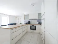 85qm, Parkplatz, Zentral, Großer Balkon, 2 Bäder - Boutique