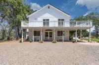 Yosemite Oaks Retreat, Views, Pool & Hot Tub, Game Room, & So Much More! - 4-Star