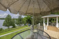 Lakefront Northwoods Winter/Summer Wonderland Updated 3 Bedroom House Sleeps 8 - 3-Star