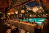 HM Playa del Carmen - Quầy Bar