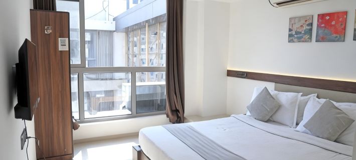 Hotel Elegant Inn 수랏 호텔
