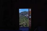 Cau de l'Art - con vistas a la montaña