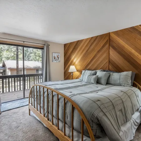 6 Lynx Sunriver