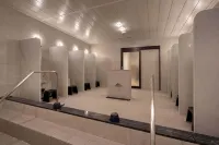 J・Garden Shin-Osaka Capsule Hotel - Capsule Hotels