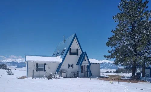 The Blue Elk: Private Retreat :  Breathtaking Mountain Views - Excellent Access - 3-Star