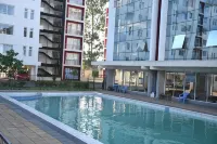 Racecourse Studio Apartments - สระว่ายน้ำส่วนตัว