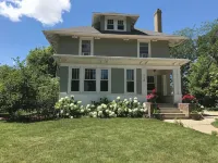 CRAFTSMAN’sUPSTAIRS! 3 bd rm w/impressive attic! - สำหรับครอบครัว