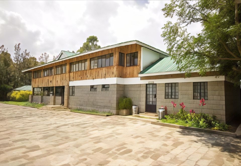 Fina Gardens Resort - Housity