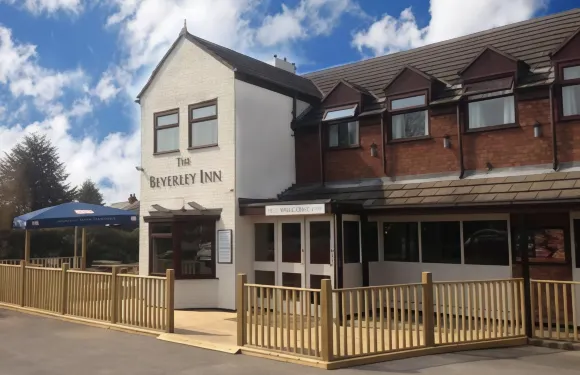 貝弗利旅館及酒店