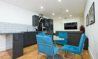 Concert Square Apartments by Happy Days
