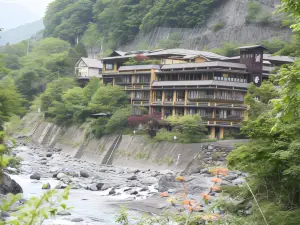 西山温泉 慶雲館