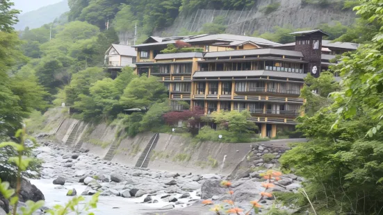 西山温泉 慶雲館