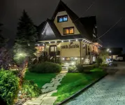 OBERŻA Pod RÓŻĄ Restauracja, Sauny, Jacuzzi Hotel dekat Orawskie Ranczo Agroturystyka i Zagroda Edukacyjna