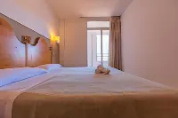 Xon's Platja HA Các khách sạn ở Empuriabrava