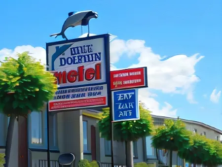 Blue Dolphin Motel Отели в г. Тимару