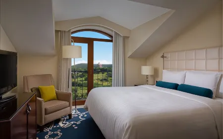 Tsaghkadzor Marriott Hotel Отели рядом с достопримечательностью «Горнолыжный курорт Цахкадзор»