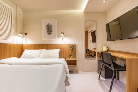 Hotel Less Seoul