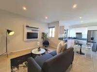MINT Apartments Greenside Hotels near Zoo Lake