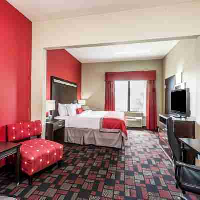 Wingate by Wyndham Lake Charles Casino Area Rooms