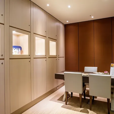 Fullon Hotel Taoyuan Airport Access MRT A8