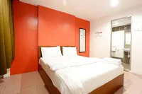Lux Hotel Hotels in Durian Sebatang