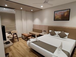 Firangipani Suites - A Corporate Boutique Hotel