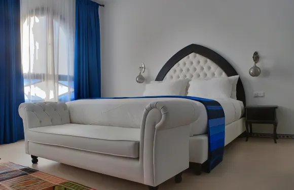 麗娜里亞德酒店及水療中心