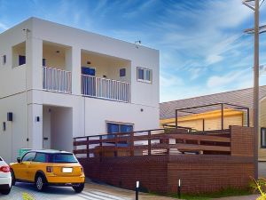 Roof Balcony with BBQ and Jacuzzi Projector Equi