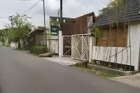 Urbanview Villa Kolopaking Kebumen by RedDoorz