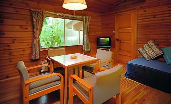 Hakone-en Cottage Camping