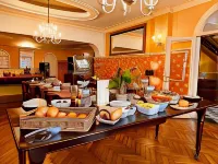 Avenue Hotel by F-Hotels فنادق في Zeebrugge